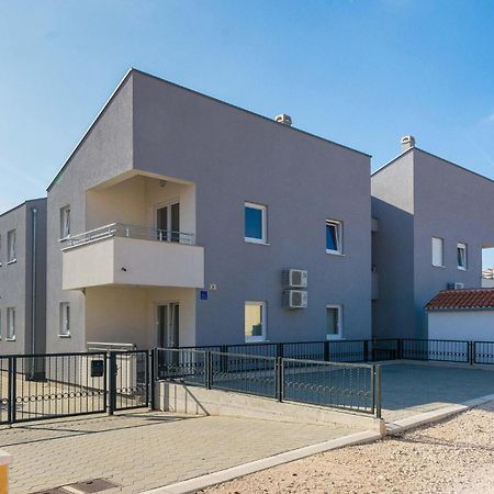 Nice Apartment In Vrsi-Mulo With Wifi Kültér fotó