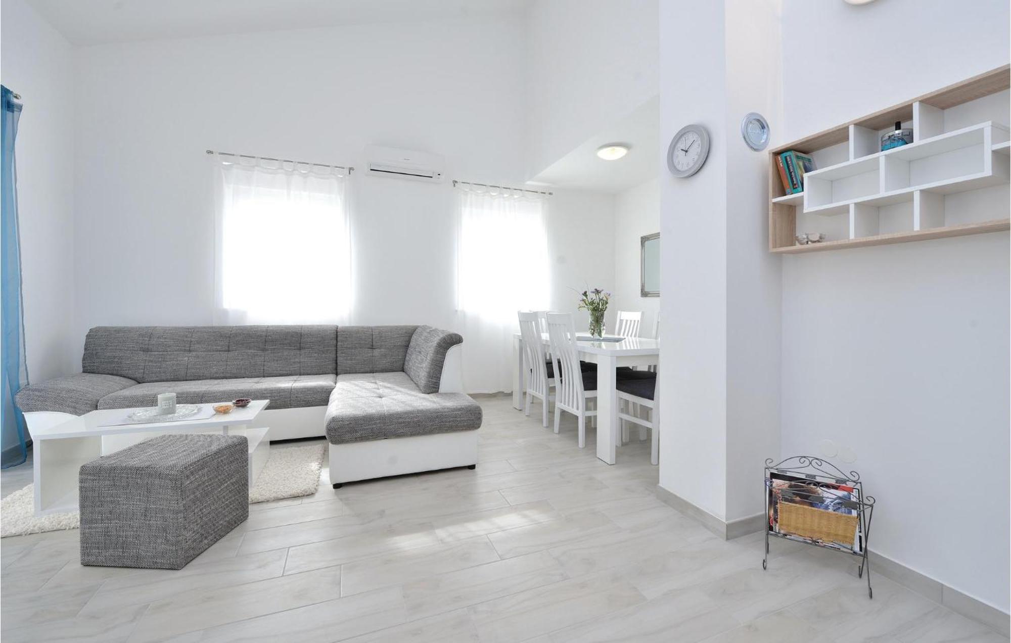 Nice Apartment In Vrsi-Mulo With Wifi Kültér fotó