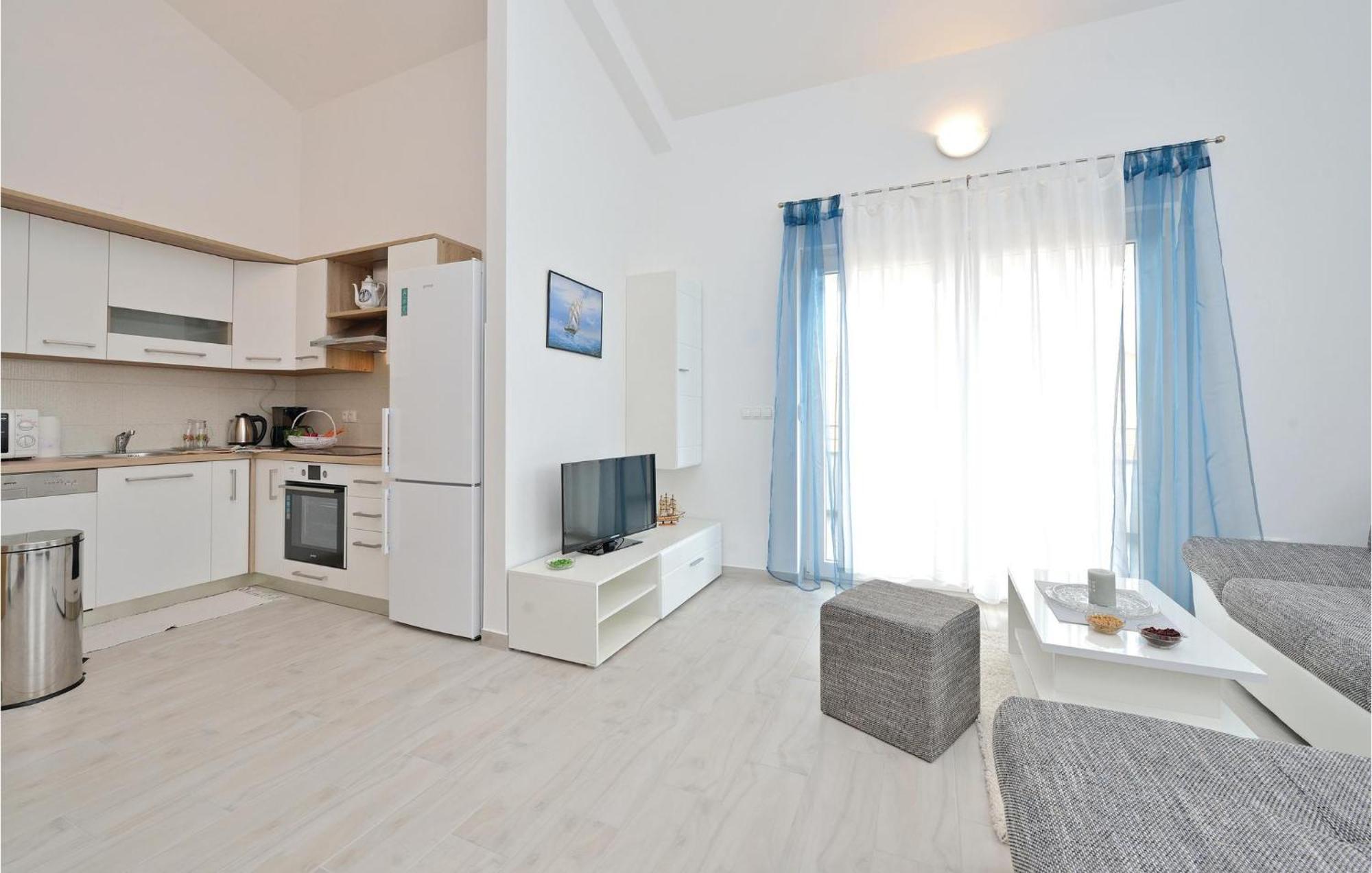 Nice Apartment In Vrsi-Mulo With Wifi Kültér fotó