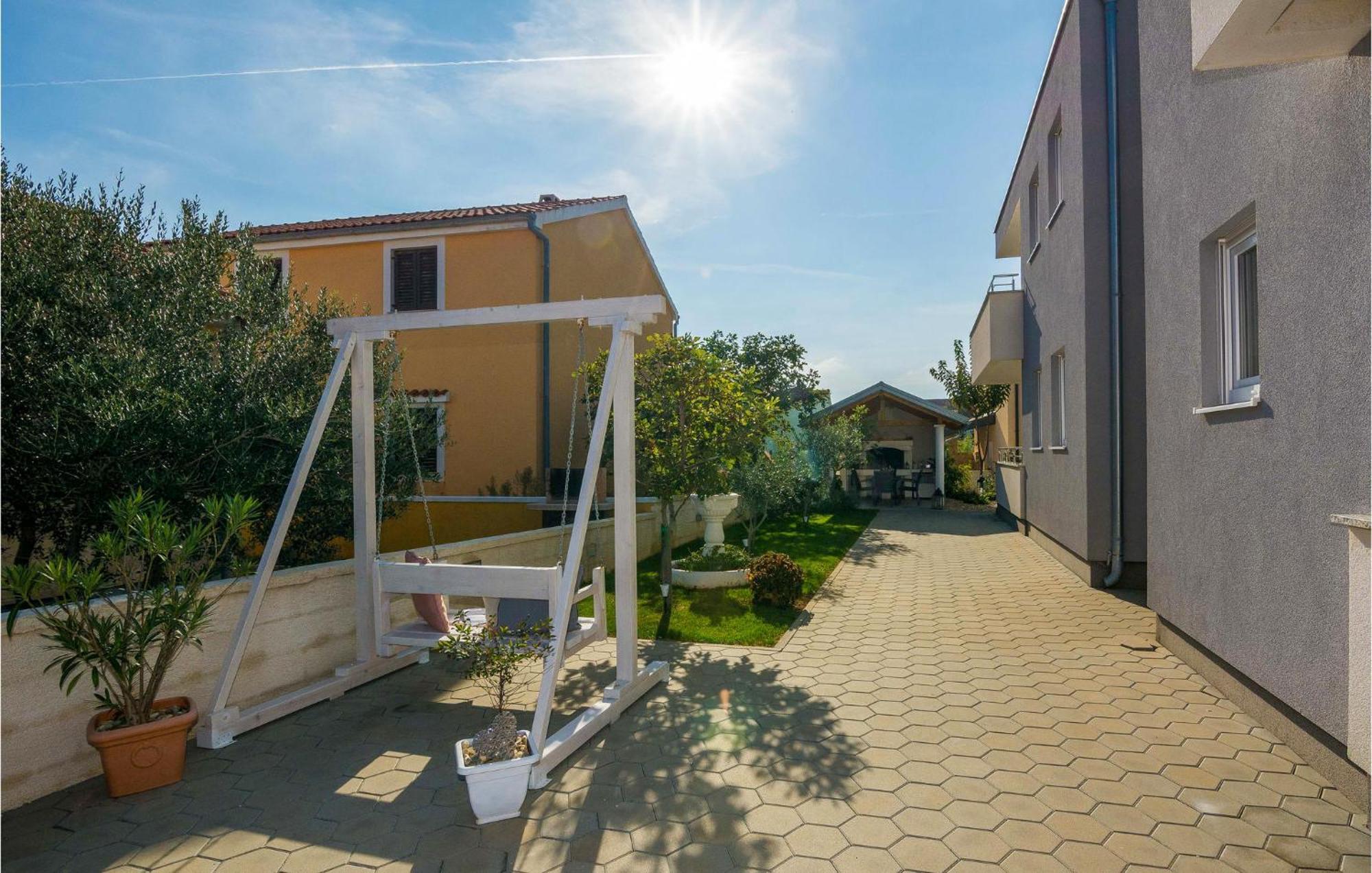 Nice Apartment In Vrsi-Mulo With Wifi Kültér fotó